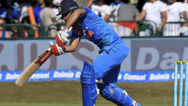 மனிஷ் பாண்டே அரைசதம்