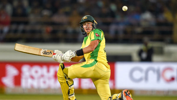 ரன் அவுட் ஆனார்