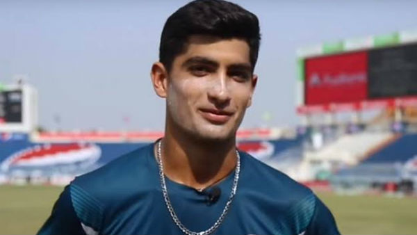 இரு பாகிஸ்தான் வீரர்கள்