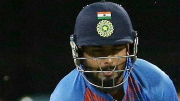 ஹெல்மட்டில் தாக்கியது