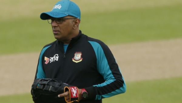 விளையாட்டு அமைச்சர் குற்றச்சாட்டு 