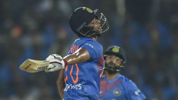 6வது இடத்தில் விளையாடிய கோலி 