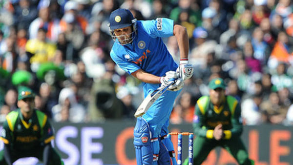 பொது இடத்தில் தொடர்