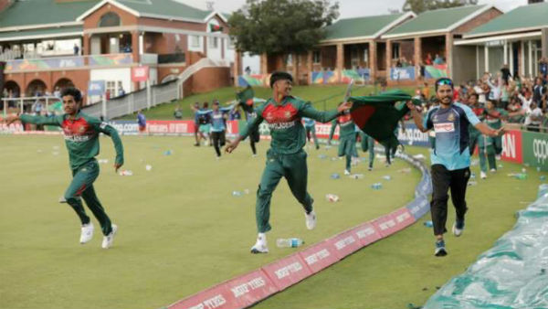 சக்சேனா தலையை குறிபார்த்த பந்து 