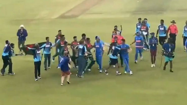 கடுப்பான இந்திய வீரர்கள் 