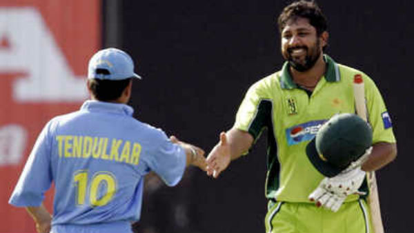 ஒரு ஓவரில் 4 சிக்ஸ்கள் ஒரு ஓவரில் 4 சிக்ஸ்கள்