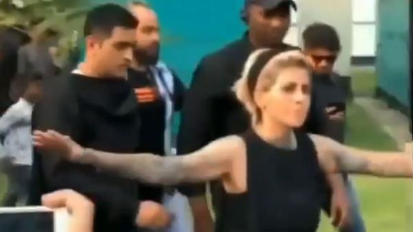 முன்னே சென்ற அந்த பெண்