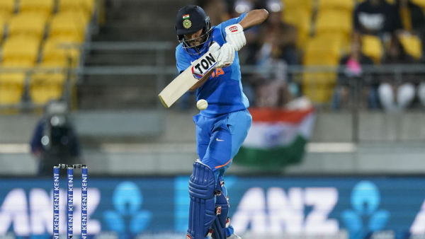 உள்ளே வந்த மனிஷ் பாண்டே