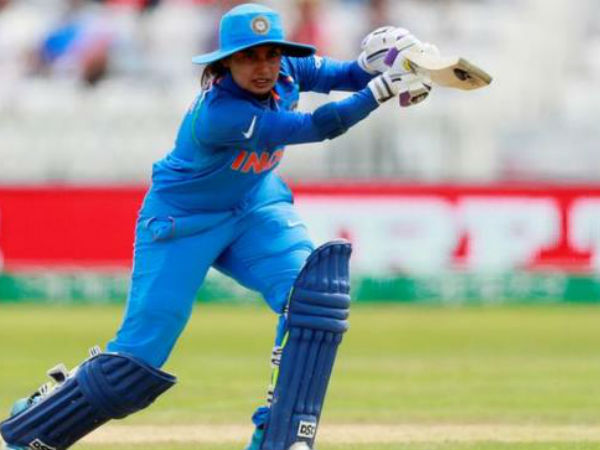 பிரமாண்ட துவக்க விழா 