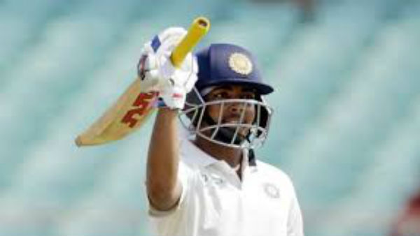 அதிரடி அரைசதம்