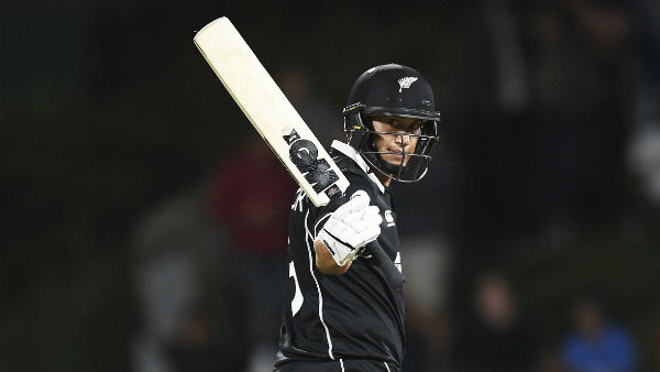 மார்டின் கப்தில் அதிரடி