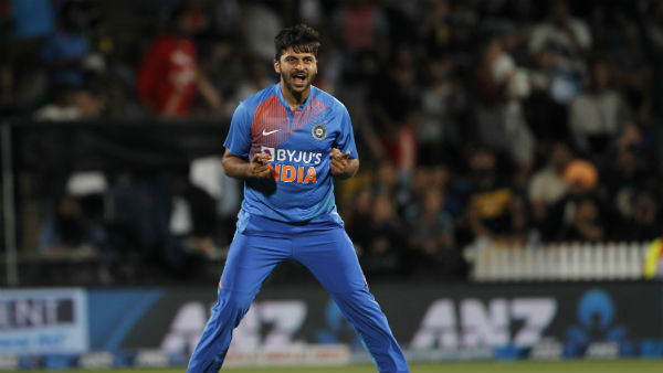 இரண்டு ஓவர்கள்