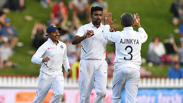 சரிந்த விக்கெட்கள்