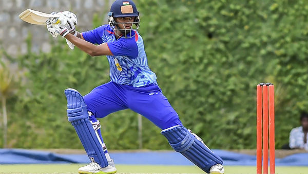 பல்வேறு தரப்பினர் புகழ்ச்சி 