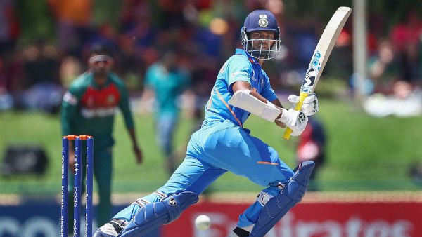 சிறப்பாக விளையாடிய யஷஸ்வி 