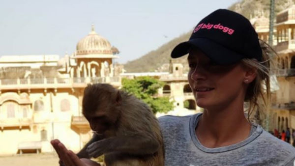 எனக்கும் சாக்லேட் கொடுங்கப்பா 