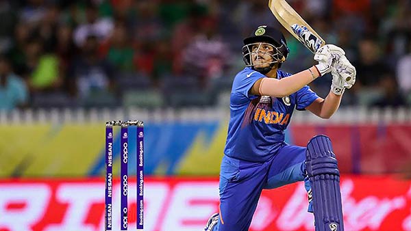 சிக்ஸர் ஸ்பெஷலிஸ்ட் 