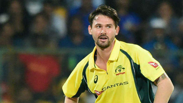 ரசிகர்கள் இல்லாத போட்டி 