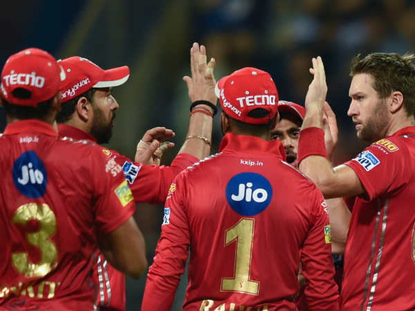 மூடப்பட்ட மைதானம்