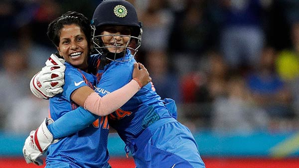 முதல் போட்டியில் வெற்றி 