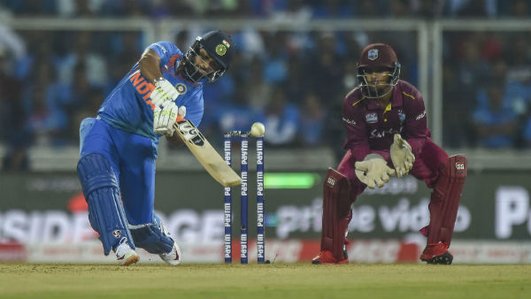 அதிரடி வீரர் 