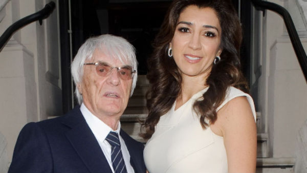 மனைவிக்காக மகிழ்ச்சி அடைகிறேன் மனைவிக்காக மகிழ்ச்சி அடைகிறேன்