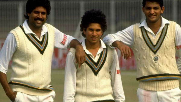 இந்தியா முதலில் பீல்டிங் 