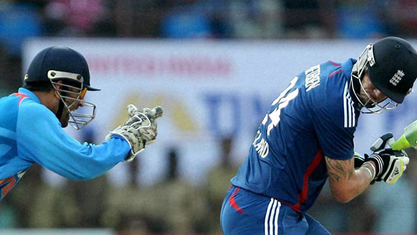 போட்டுக் கொடுத்த பீட்டர்சன்