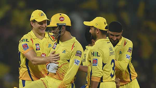 தோனி கிண்டல்