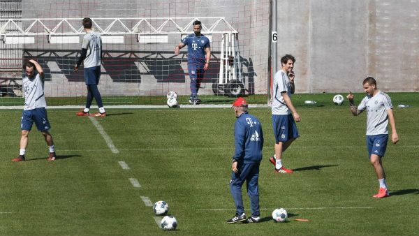 சிறு சிறு குழுக்களாக பயிற்சி 