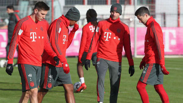 சமூக இடைவெளியுடன் பயிற்சி 