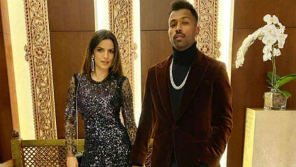 நிச்சயதார்த்த வீடியோ 