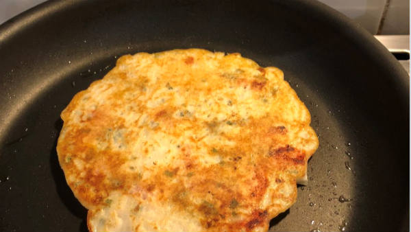 லிசா சுட்ட ஊத்தப்பம் 