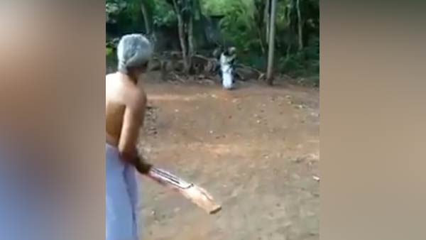 டீச்சர் குடும்பத்தின் கிரிக்கெட் டீச்சர் குடும்பத்தின் கிரிக்கெட்