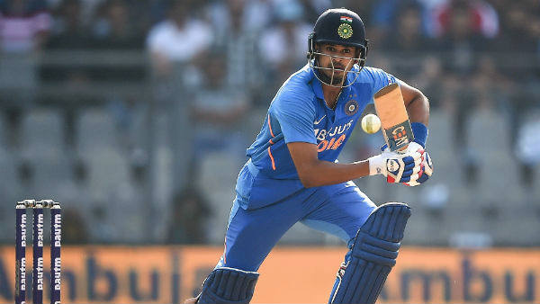 அதிரடி ஆட்டம் ஆடினார்