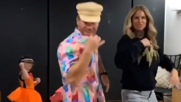 குடும்பத்துடன் டிக்டாக்