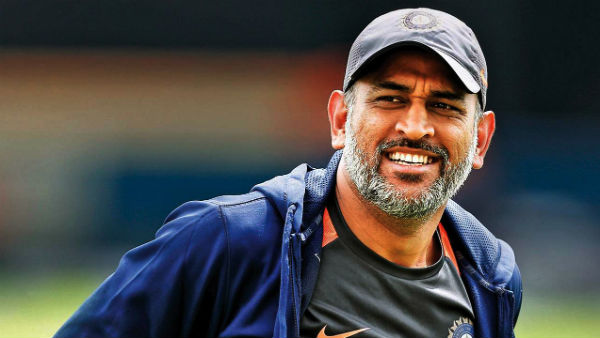 தோனி வருகை