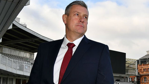 மே.இ. தீவுகள் அணி தயக்கம் 