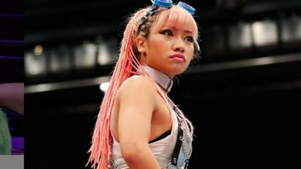 ஒரே வீட்டில் ஆறு பிரபலங்கள் 