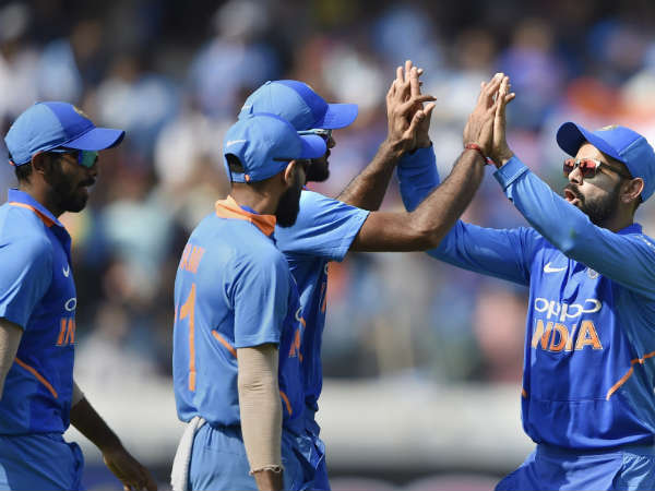 பந்துவீச்சு கூட்டணி