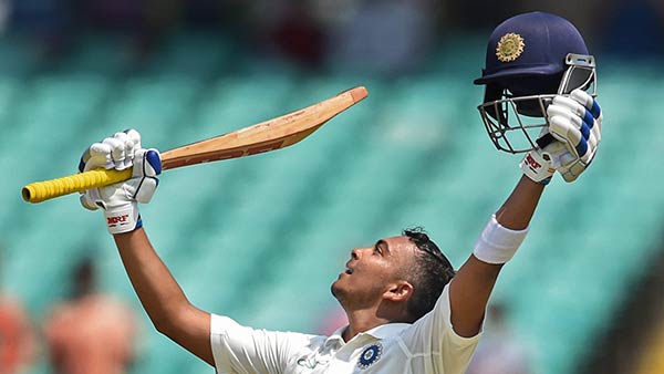 முதல் டெஸ்ட் போட்டியில் சதம் 