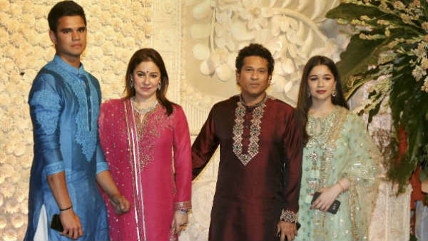 குடும்பத்தினருடன் பொழுதுபோக்கு 