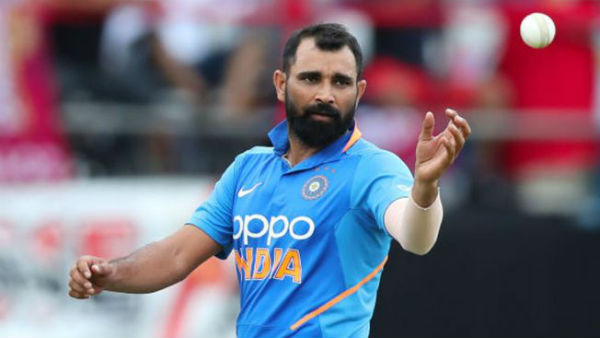 தனி ரசிகர் கூட்டம்