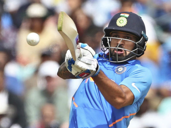 தவான் ஏற்படுத்தும் குழப்பம்