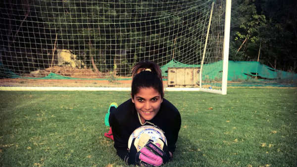 கோல்கீப்பர் அதிதி சவுஹான் 