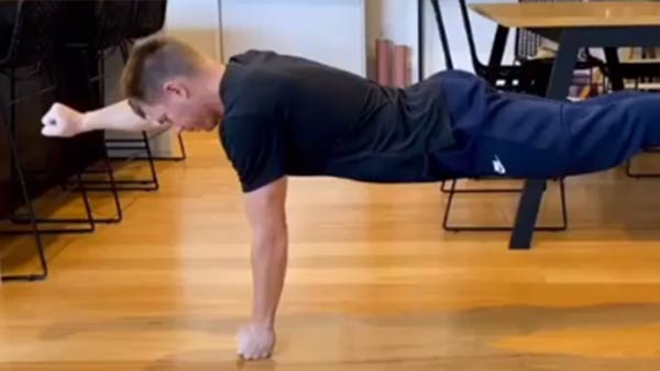 வீடுகளில் முடக்கம் 