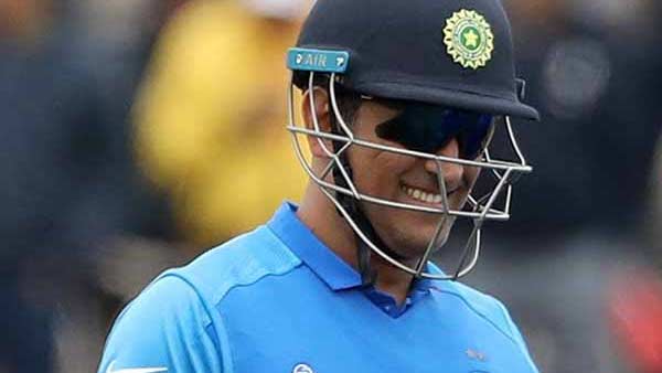 தலைமைப் பொறுப்பில் தோனி