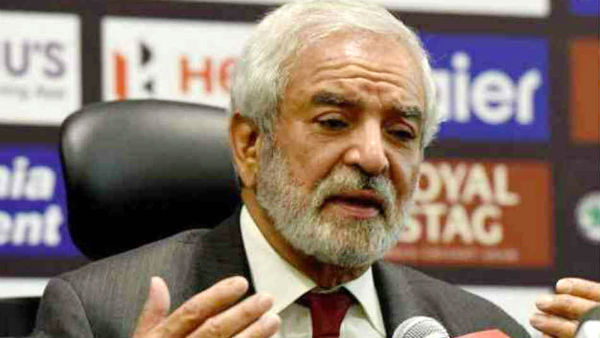 இந்தியாவில் இருந்து அணுகினார்கள் 