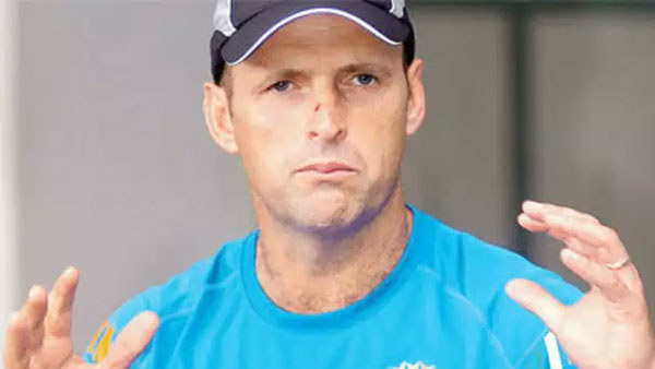 24 சதங்கள்