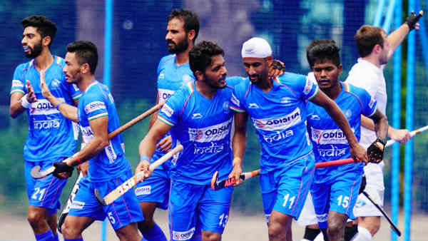 வீட்டில் முடங்கிய வீரர்கள் 